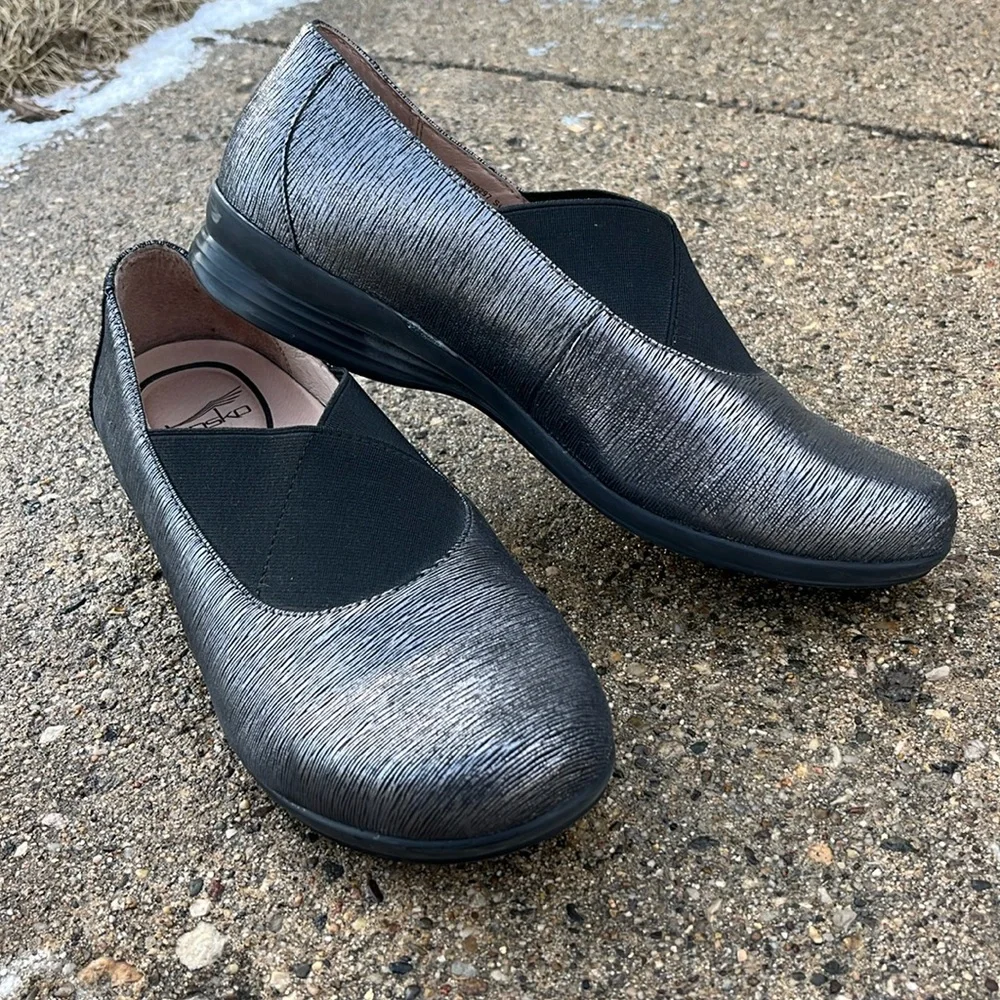 Dansko Metallic Black Flats - Picture 1 of 13